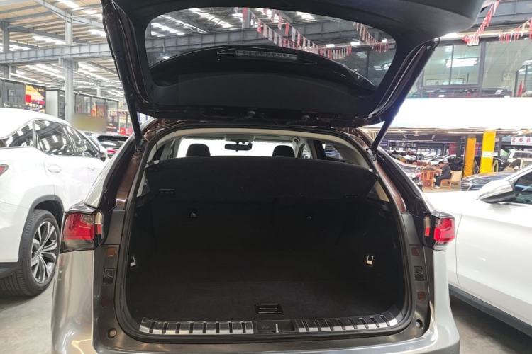 Used Lexus NX 2015 200T All-Wheel-Drive Fēngshàng Edition Trunk