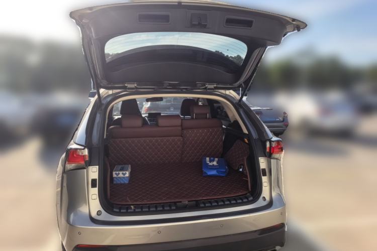 Used Lexus NX 2015 200T All-Wheel-Drive Fēngshàng Edition Trunk