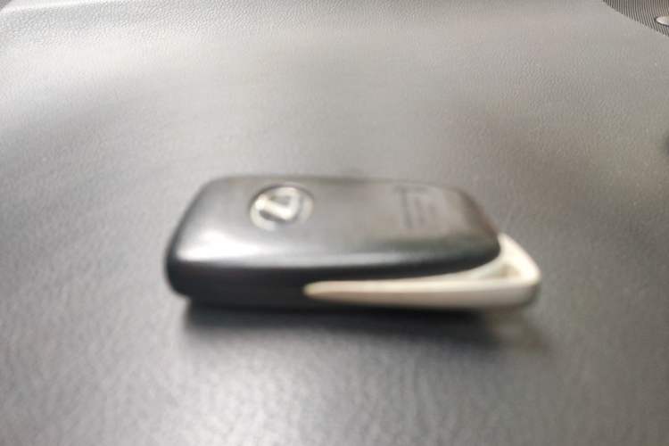Used Lexus NX 2015 200T All-Wheel-Drive Fēngshàng Edition Vehicle Key