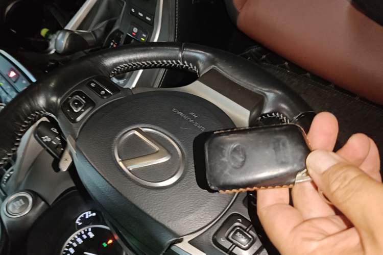 Used Lexus NX 2015 200T All-Wheel-Drive Fēngshàng Edition Vehicle Key