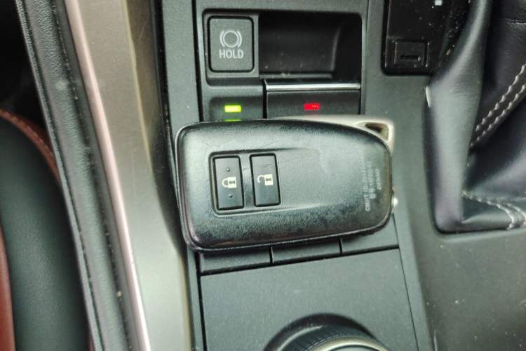 Used Lexus NX 2015 200T All-Wheel-Drive Fēngshàng Edition Vehicle Key