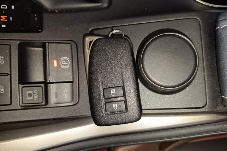 Used Lexus NX 2015 200T All-Wheel-Drive Fēngshàng Edition Vehicle Key