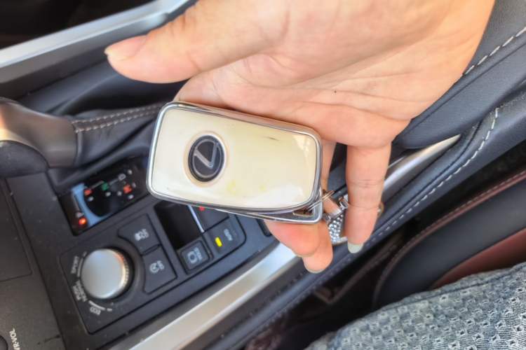 Used Lexus NX 2015 200T All-Wheel-Drive Fēngshàng Edition Vehicle Key