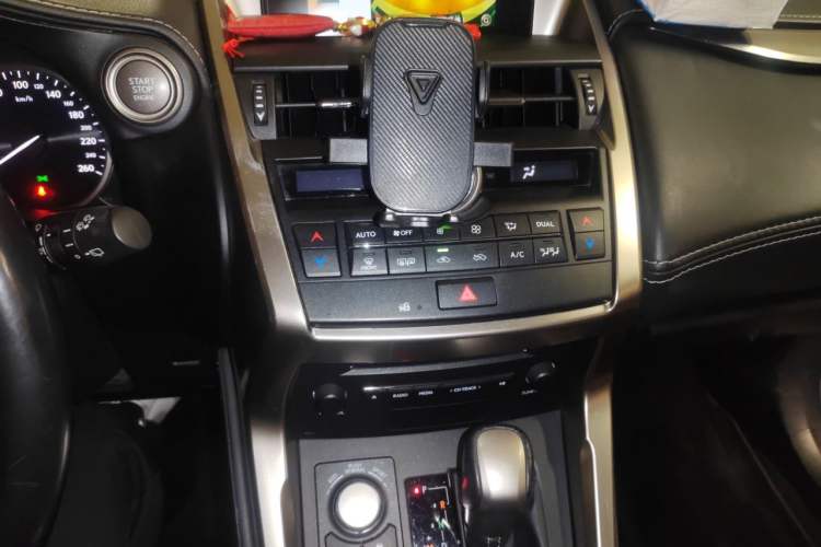 Used Lexus NX 2015 200 Front-Wheel Drive X-Trail SE Edition Audio And AC Panel