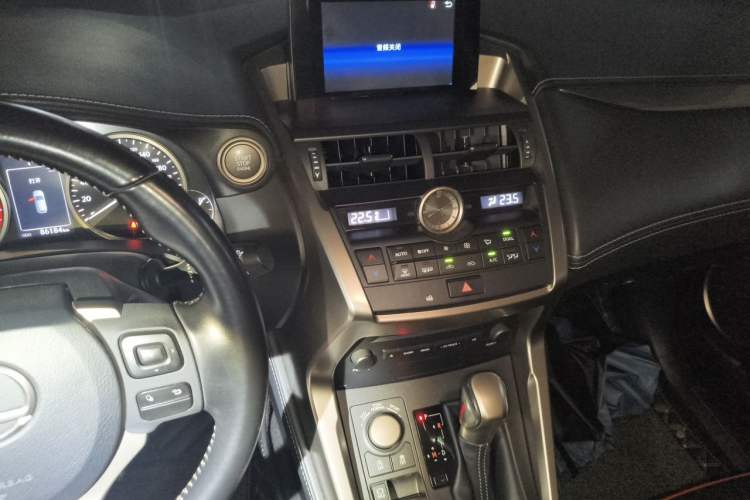 Used Lexus NX 2015 200 Front-Wheel Drive X-Trail SE Edition Audio And AC Panel
