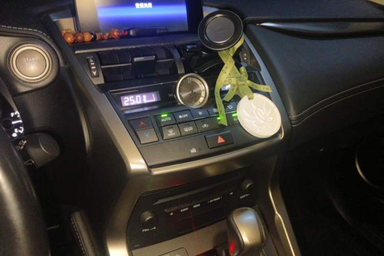 Used Lexus NX 2015 200T All-Wheel-Drive Fēngshàng Edition Audio And AC Panel