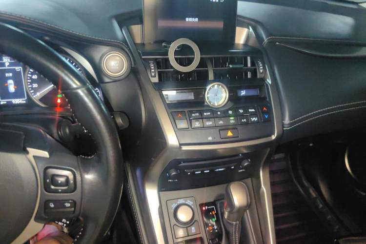 Used Lexus NX 2015 200 Front-Wheel Drive X-Trail SE Edition Audio And AC Panel