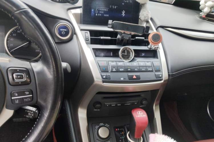 Used Lexus NX 2015 300h All-Wheel-Drive Fēngzhì Edition Audio And AC Panel
