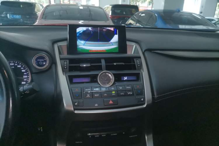 Used Lexus NX 2015 300h Front-Drive Fēngshàng Edition Audio And AC Panel