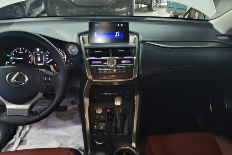 Used Lexus NX 2015 200T All-Wheel-Drive Fēngshàng Edition Audio And AC Panel