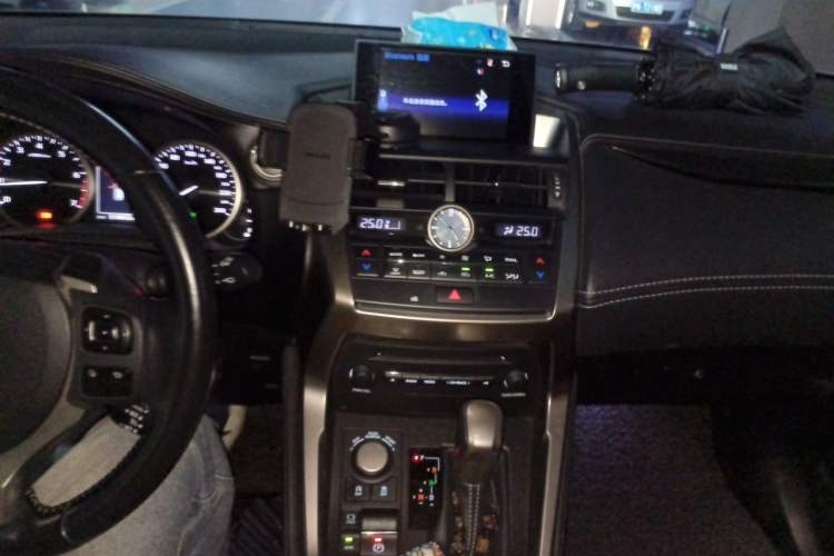 Used Lexus NX 2015 200 Front-Wheel Drive X-Trail SE Edition Audio And AC Panel