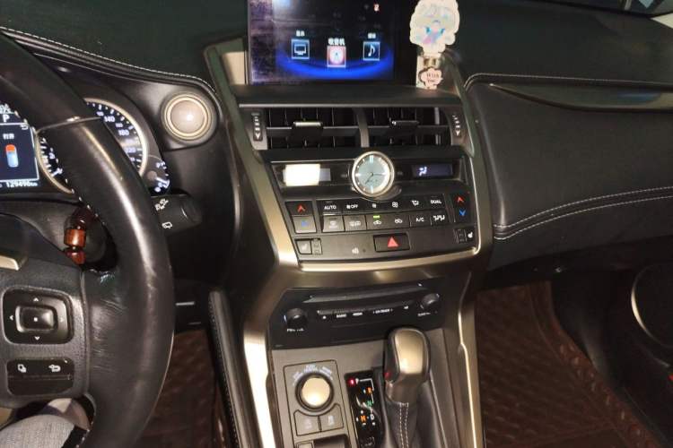 Used Lexus NX 2015 200 All-Wheel Drive Fēngshàng Edition Audio And AC Panel