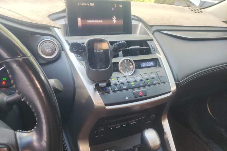Used Lexus NX 2015 200 Front-Wheel Drive X-Trail SE Edition Audio And AC Panel