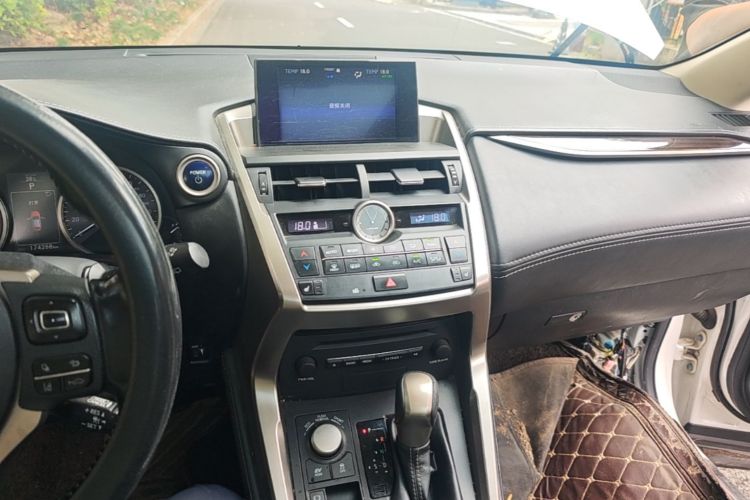 Used Lexus NX 2015 300h All-Wheel-Drive Fēngzhì Edition Audio And AC Panel