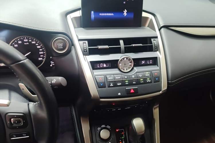 Used Lexus NX 2015 200T All-Wheel-Drive Fēngshàng Edition Audio And AC Panel