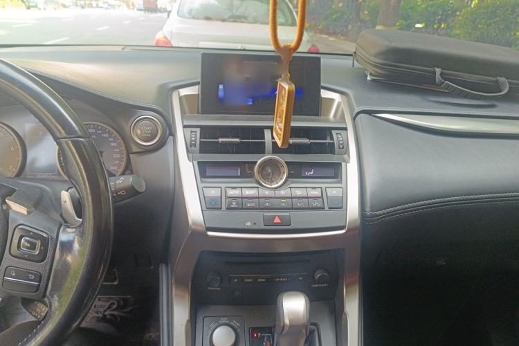 Used Lexus NX 2015 200T All-Wheel-Drive Fēngshàng Edition Audio And AC Panel