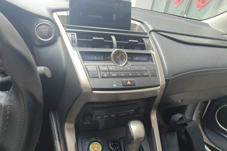 Used Lexus NX 2015 200 Front-Wheel Drive X-Trail SE Edition Audio And AC Panel
