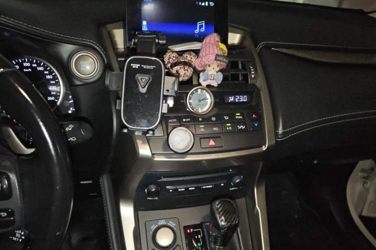Used Lexus NX 2015 200T All-Wheel-Drive Fēngshàng Edition Audio And AC Panel