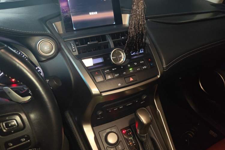 Used Lexus NX 2015 200T All-Wheel-Drive Fēngshàng Edition Audio And AC Panel