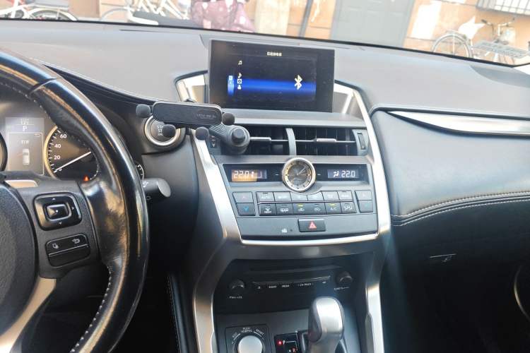 Used Lexus NX 2015 200 Front-Wheel Drive X-Trail SE Edition Audio And AC Panel