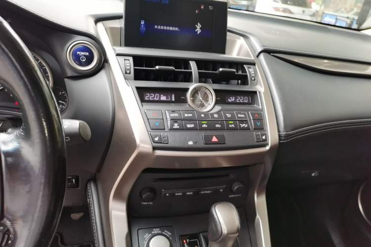 Used Lexus NX 2015 300h Front-Drive Fēngshàng Edition Audio And AC Panel
