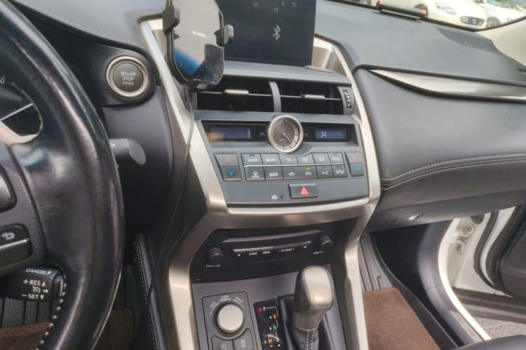 Used Lexus NX 2015 200T All-Wheel-Drive Fēngshàng Edition Audio And AC Panel