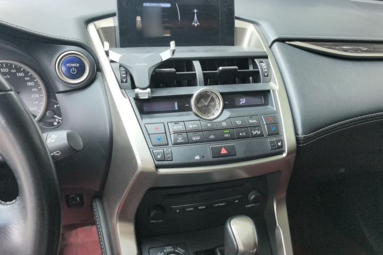 Used Lexus NX 2015 300h All-Wheel-Drive Fēngzhì Edition Audio And AC Panel