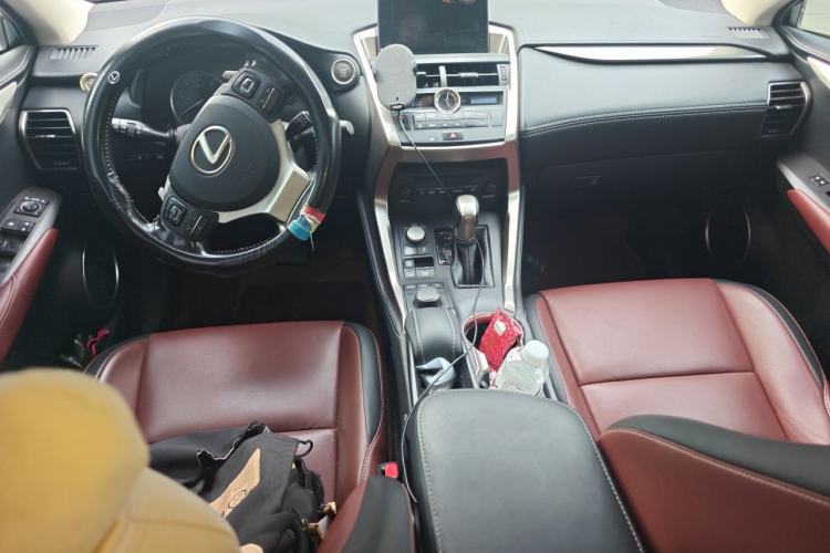 Used Lexus NX 2015 200T All-Wheel-Drive Fēngshàng Edition Center Console