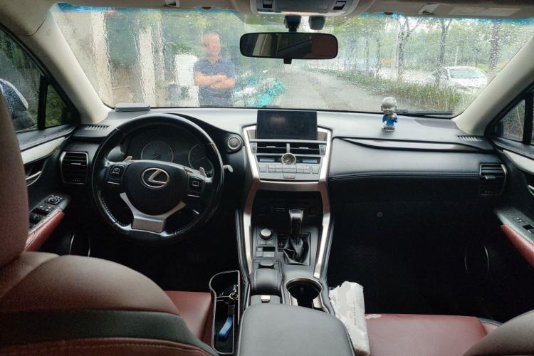 Used Lexus NX 2015 200T All-Wheel-Drive Fēngshàng Edition Center Console