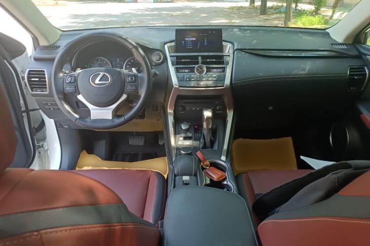 Used Lexus NX 2015 200T All-Wheel-Drive Fēngshàng Edition Center Console