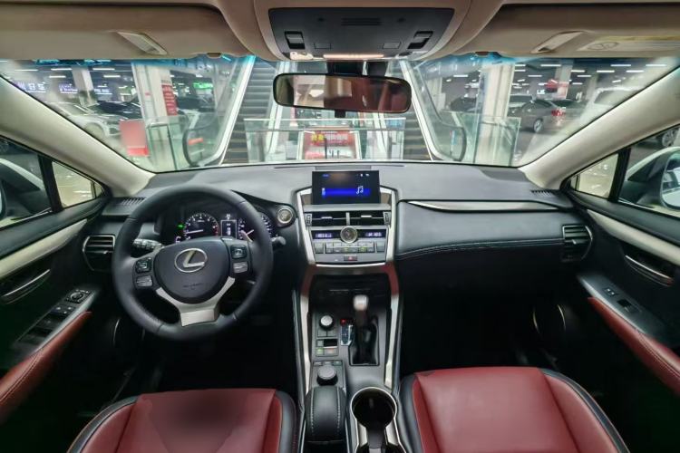 Used Lexus NX 2015 200T All-Wheel-Drive Fēngshàng Edition Center Console