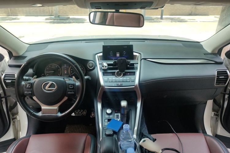 Used Lexus NX 2015 200T All-Wheel-Drive Fēngshàng Edition Center Console
