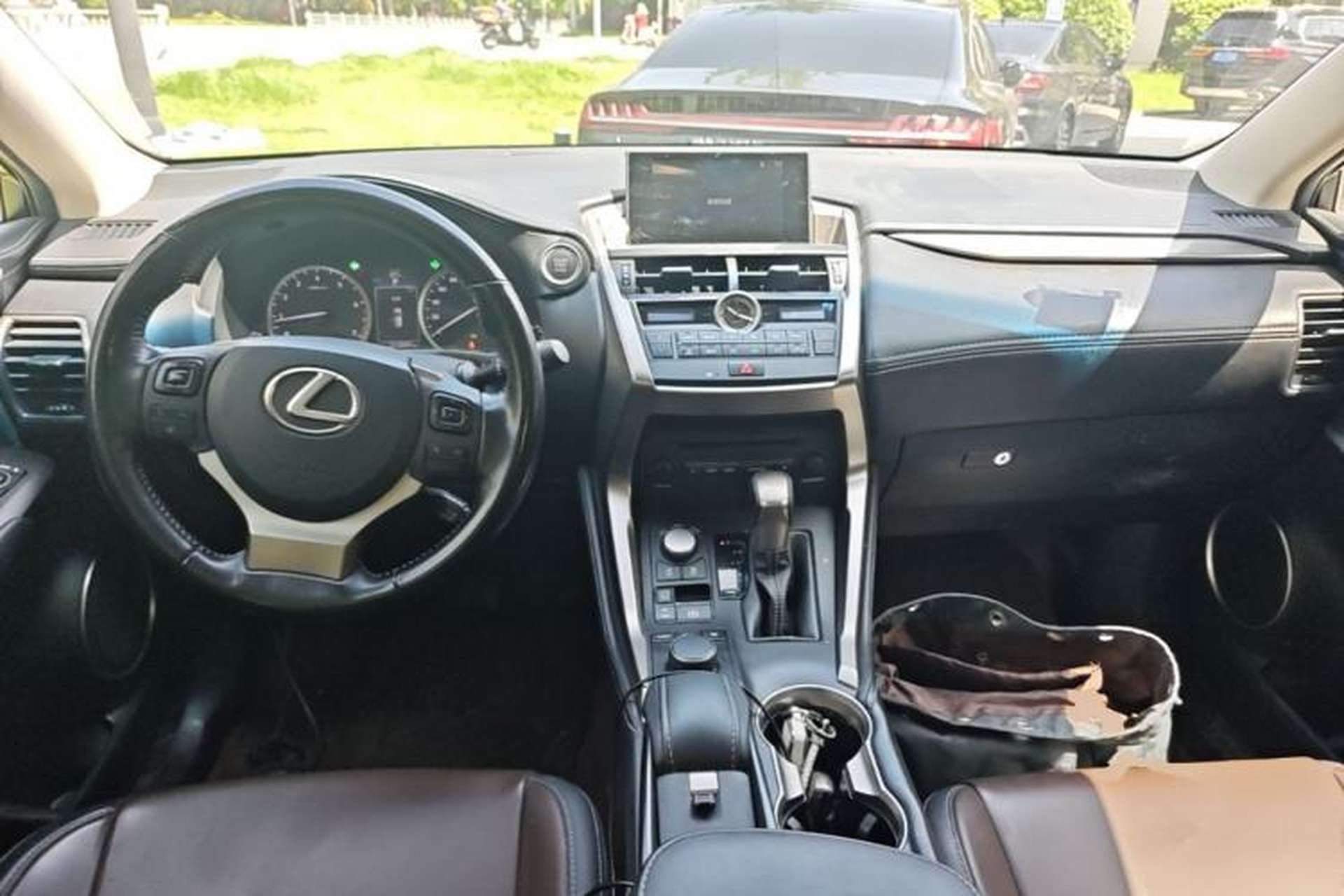 Used Lexus NX 2015 200 Front-Wheel Drive X-Trail SE Edition Center Console