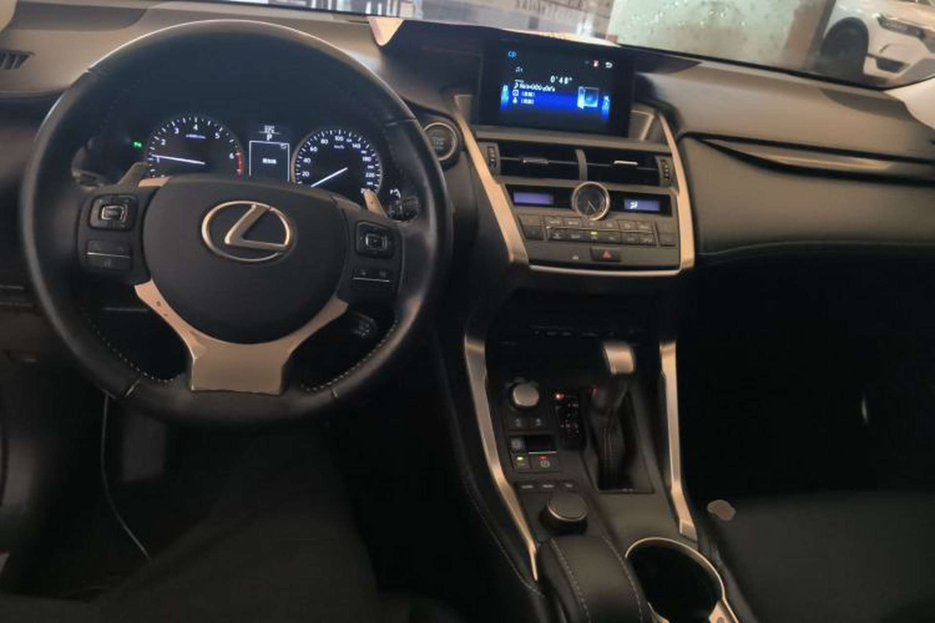 Used Lexus NX 2015 200T All-Wheel-Drive Fēngshàng Edition Center Console
