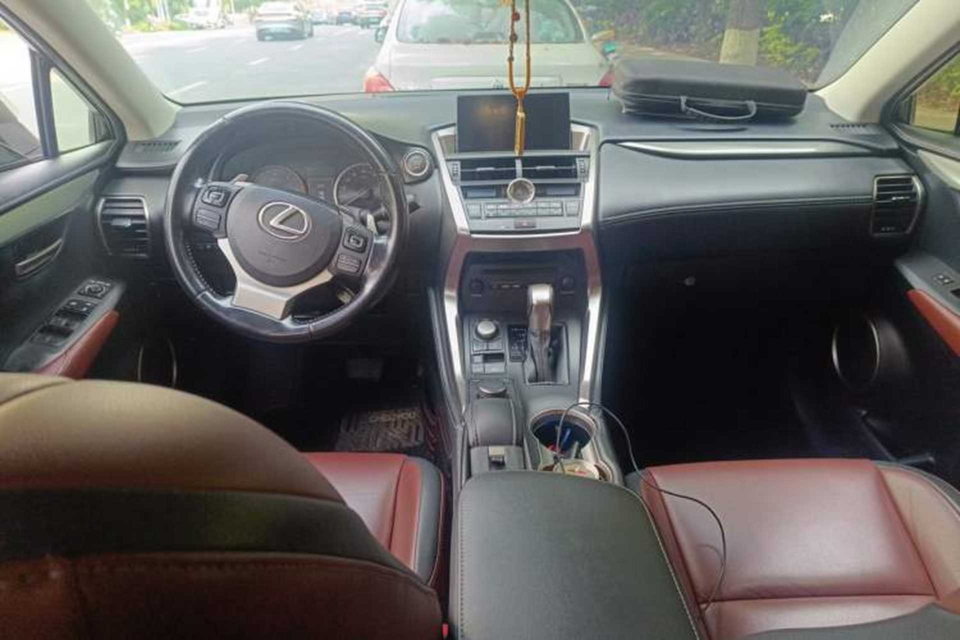 Used Lexus NX 2015 200T All-Wheel-Drive Fēngshàng Edition Center Console