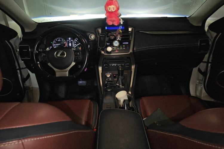 Used Lexus NX 2015 200T All-Wheel-Drive Fēngshàng Edition Center Console
