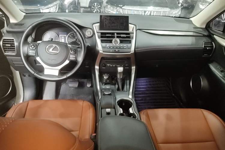 Used Lexus NX 2015 200 Front-Wheel Drive X-Trail SE Edition Center Console