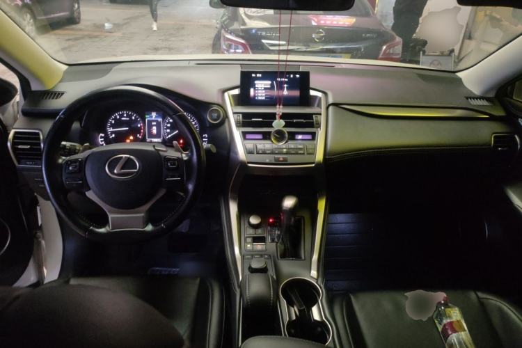 Used Lexus NX 2015 200T All-Wheel-Drive Fēngshàng Edition Center Console