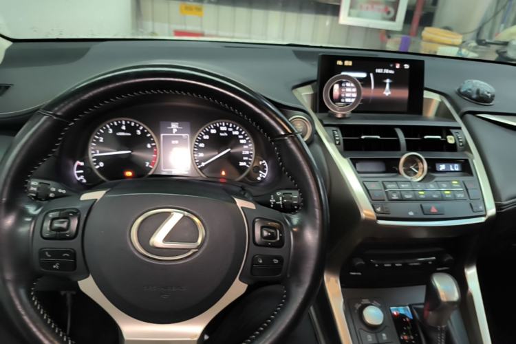 Used Lexus NX 2015 200 All-Wheel Drive Fēngshàng Edition Center Console