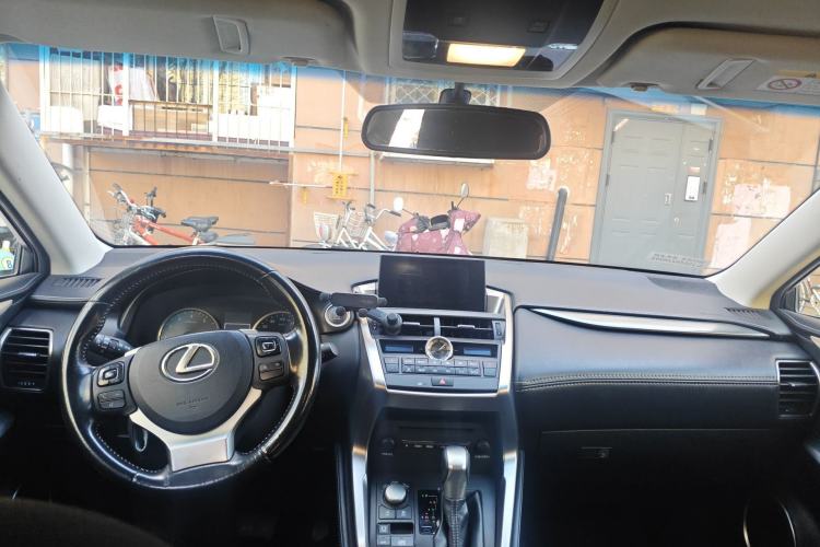 Used Lexus NX 2015 200 Front-Wheel Drive X-Trail SE Edition Center Console