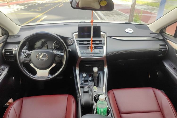 Used Lexus NX 2015 200 Front-Wheel Drive X-Trail SE Edition Center Console