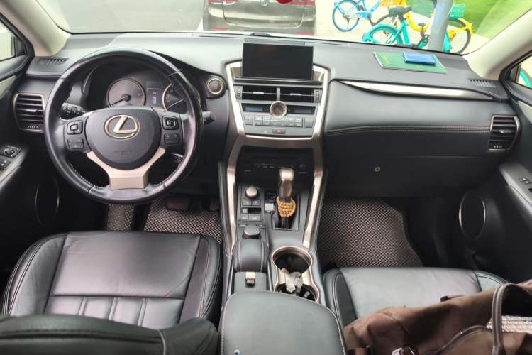Used Lexus NX 2015 200 Front-Wheel Drive X-Trail SE Edition Center Console