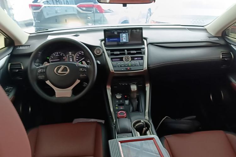 Used Lexus NX 2015 200T All-Wheel-Drive Fēngshàng Edition Center Console