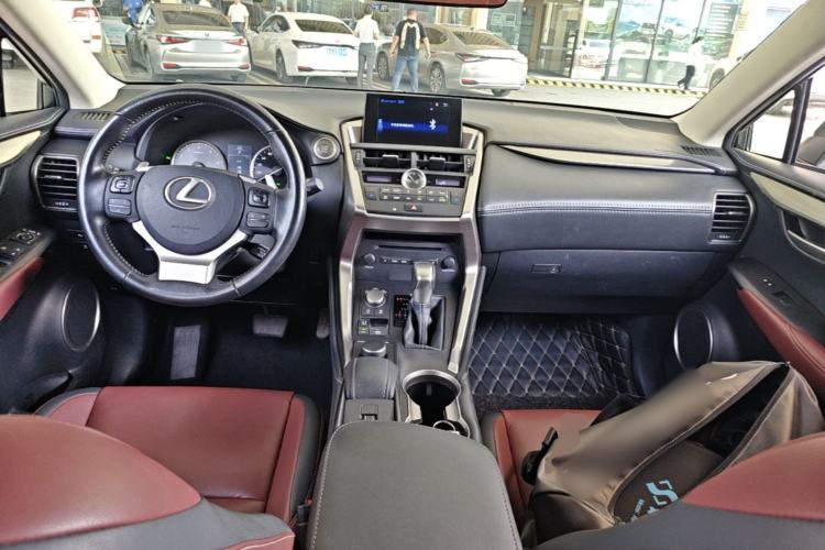 Used Lexus NX 2015 200T All-Wheel-Drive Fēngshàng Edition Center Console