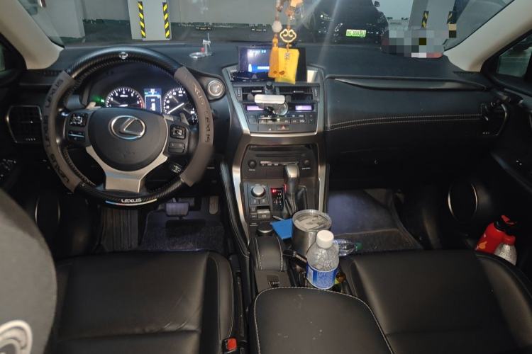 Used Lexus NX 2015 200T All-Wheel-Drive Fēngshàng Edition Center Console