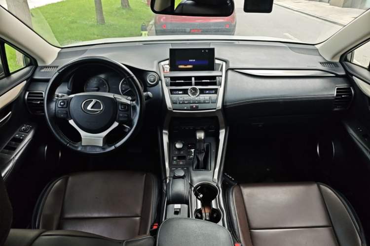 Used Lexus NX 2015 200 Front-Wheel Drive X-Trail SE Edition Center Console
