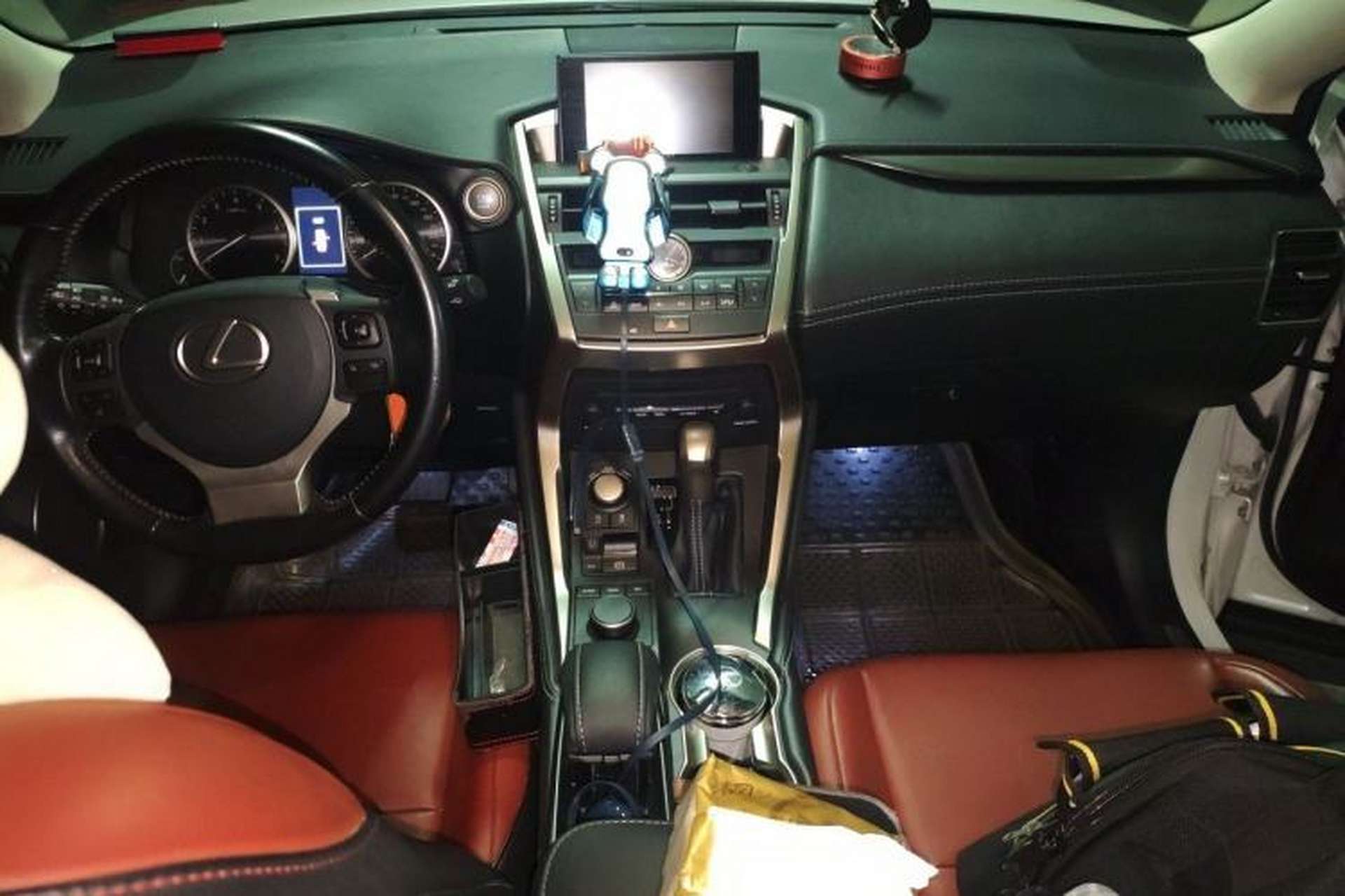 Used Lexus NX 2015 200 Front-Wheel Drive X-Trail SE Edition Center Console