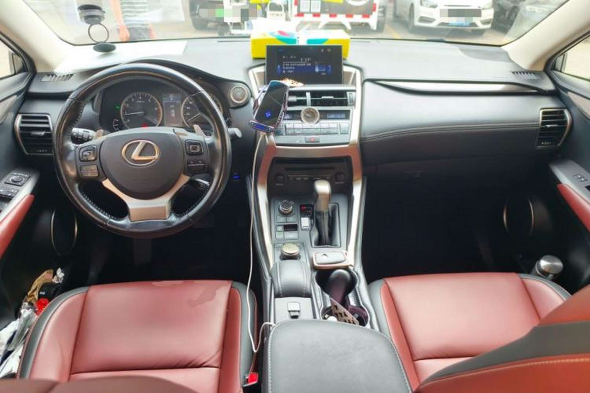 Used Lexus NX 2015 200T All-Wheel-Drive Fēngshàng Edition Center Console