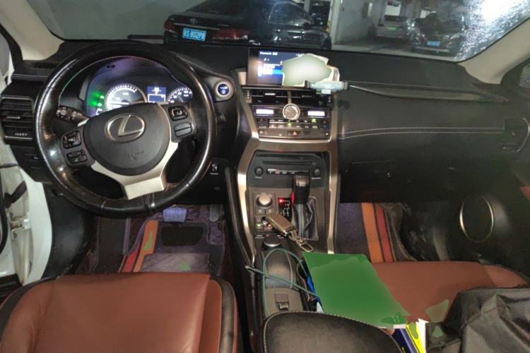 Used Lexus NX 2015 300h Front-Drive Fēngshàng Edition Center Console