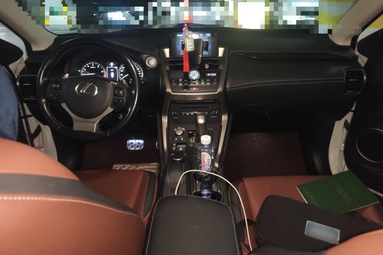 Used Lexus NX 2015 200T All-Wheel-Drive Fēngshàng Edition Center Console